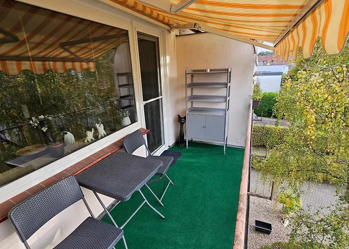 Ferienwohnung In Zentraler Und Ruhiger Lage Mit Balkon, Fusslaeufig Zur Innenstadt