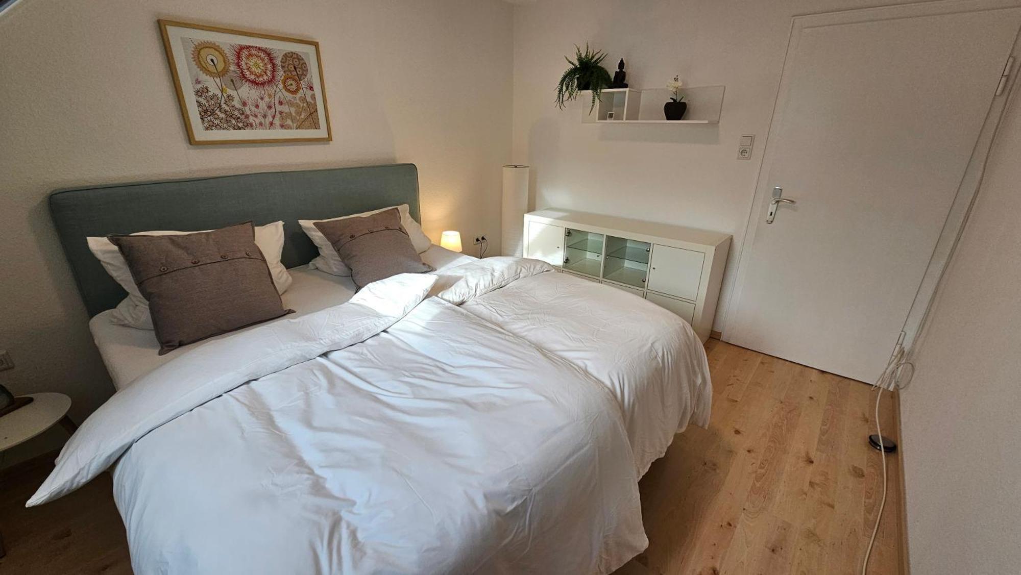 In Zentraler Und Ruhiger Lage Mit Balkon, Fusslaeufig Zur Innenstadt Apartment Hamelin